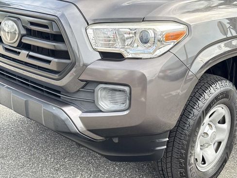 Used 2018 Toyota Tacoma SR RWD image 9
