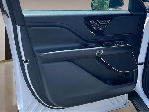 Used 2023 Lincoln Aviator 2WD image 20