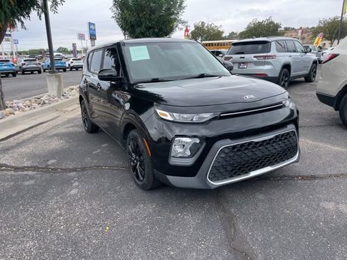 Used 2020 Kia Soul LX image 3