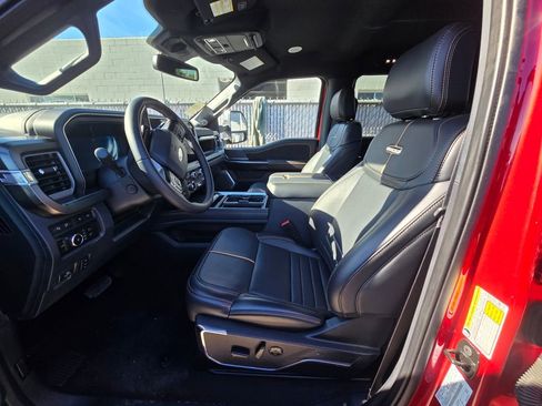 Used 2024 Ford F250 Platinum image 9