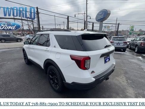Used 2022 Ford Explorer Timberline w/ Timberline Technology Package image 3
