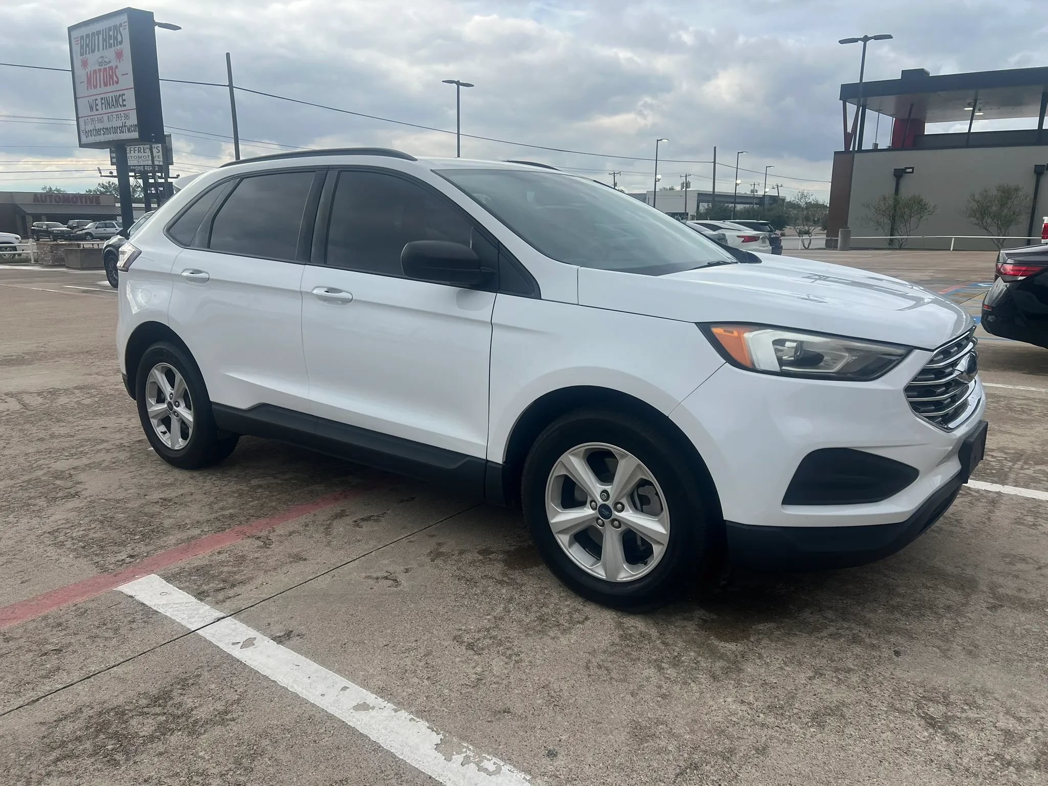 Used 2022 Ford Edge SE AWD/4WD image 2