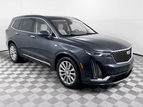 Used 2022 Cadillac XT6 Premium Luxury image 1