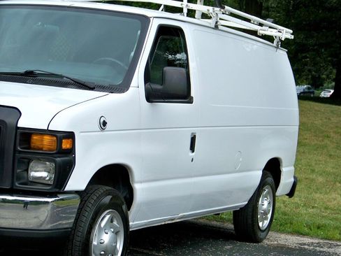 Used 2013 Ford E-150 and Econoline 150 w/ PWR Group image 19