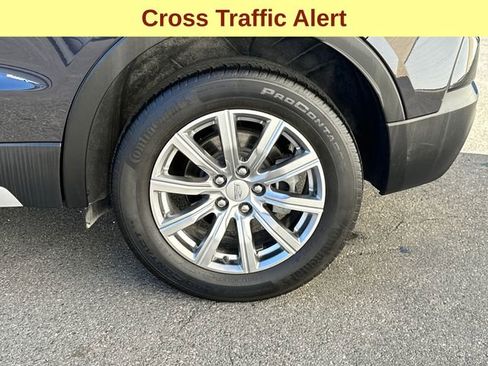 Used 2023 Cadillac XT4 Premium Luxury image 9