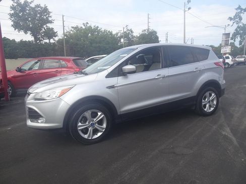 Used 2013 Ford Escape SE image 9