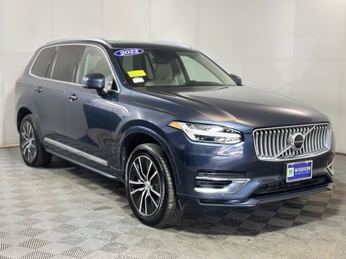 Used 2022 Volvo XC90 T8 Inscription Expression w/ Climate Package image 10