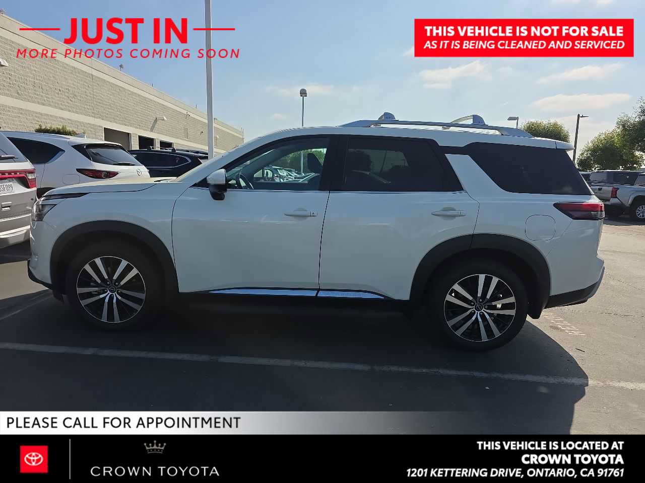 Used 2023 Nissan Pathfinder Platinum w/ Lighting Package (N93) FWD image 6