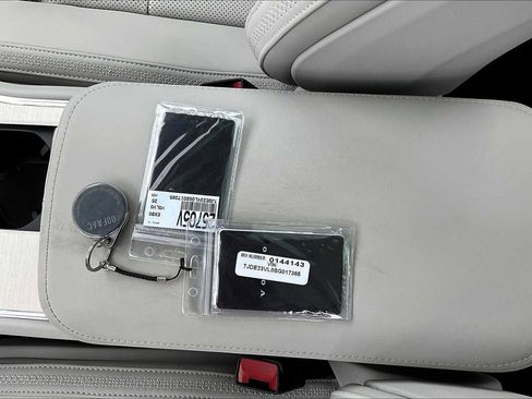 New 2025 Volvo EX90 Ultra image 34