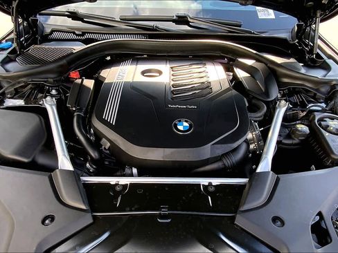 Used 2022 BMW 540i w/ Executive Package image 31