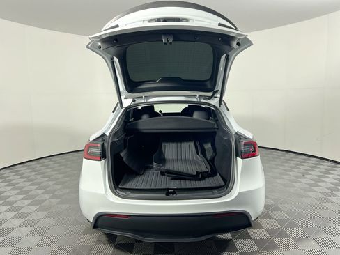 Used 2023 Tesla Model Y Performance image 35
