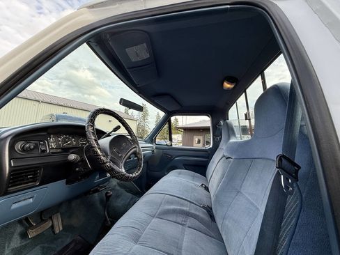 Used 1997 Ford F250 4x4 Regular Cab Heavy Duty image 17