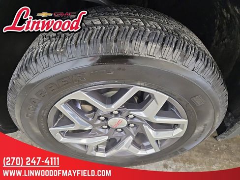 Used 2024 GMC Sierra 1500 SLT w/ SLT Premium Plus Package AWD/4WD image 6