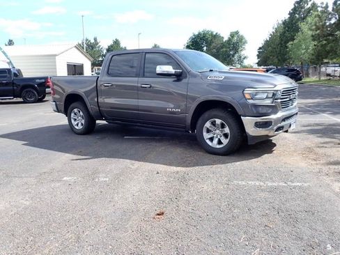 Used 2019 RAM 1500 Laramie AWD/4WD image 15