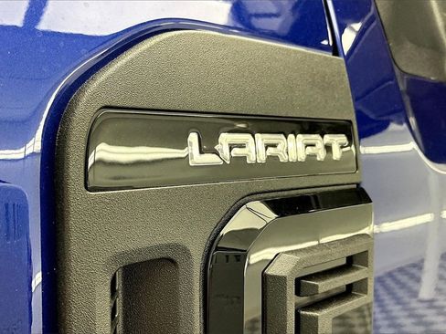 New 2026 Ford F250 Lariat w/ Black Appearance Package image 9