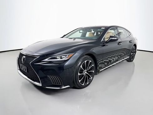 Used 2023 Lexus LS 500 AWD w/ Luxury Package image 3
