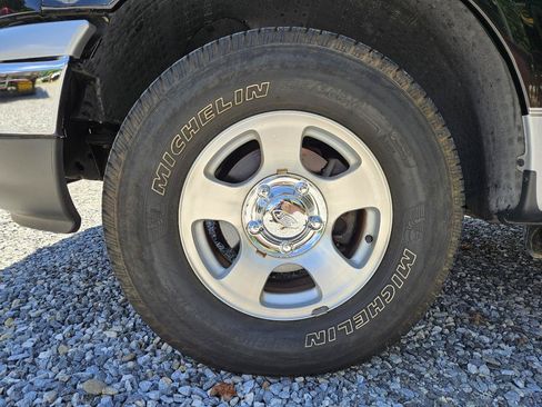 Used 2002 Ford F150 XL RWD image 15