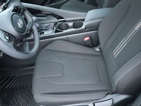 New 2026 Hyundai Elantra Sport image 17