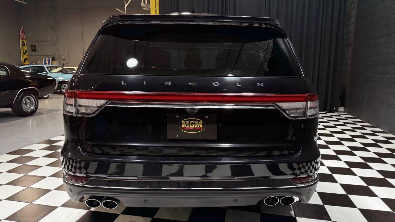 Used 2021 Lincoln Aviator AWD image 12