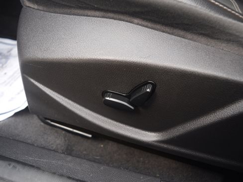 Used 2014 Ford Focus SE w/ Equipment Group 201A FWD image 19