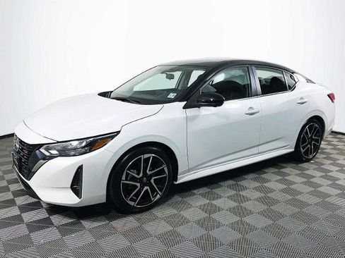 Certified 2024 Nissan Sentra SR w/ SR Premium Package image 1