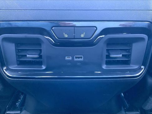 Used 2023 GMC Sierra 1500 AT4 w/ AT4 Premium Package AWD/4WD image 35