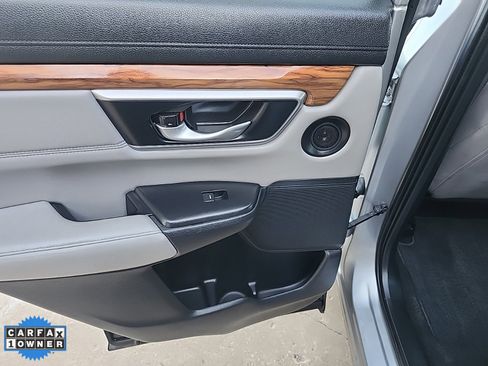 Used 2020 Honda CR-V Touring image 25