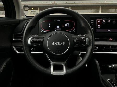 Used 2025 Kia Sportage LX image 31
