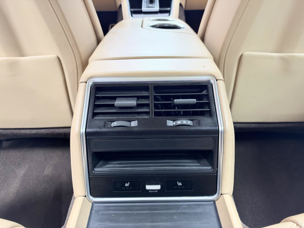 Used 2018 Porsche Panamera 4S AWD/4WD image 30