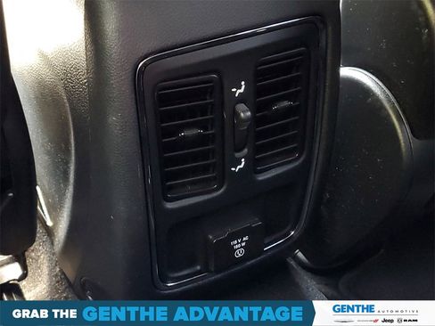 Used 2020 Jeep Grand Cherokee Altitude image 23