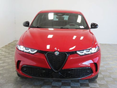 Used 2024 Alfa Romeo Tonale Veloce AWD/4WD image 2