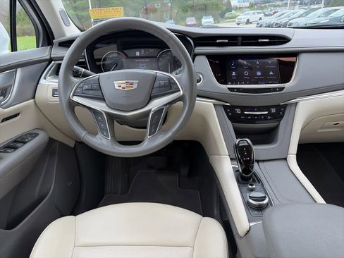 Certified 2023 Cadillac XT5 Premium Luxury image 10