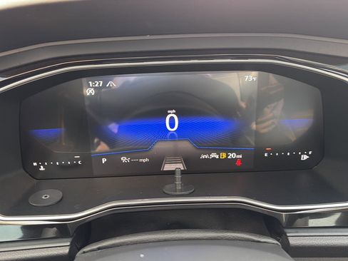 Used 2024 Volkswagen Jetta SE w/ Panoramic Sunroof Package image 24