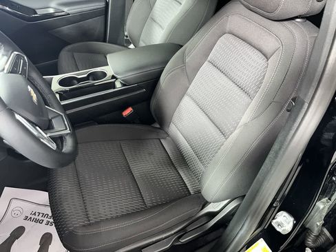 Used 2025 Chevrolet Equinox LT AWD/4WD image 15