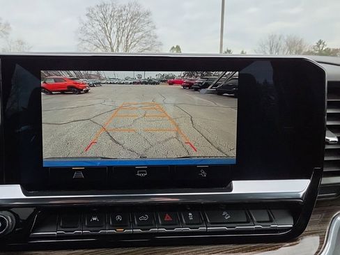 Certified 2023 Chevrolet Silverado 1500 LT Trail Boss w/ Convenience Package II AWD/4WD image 17