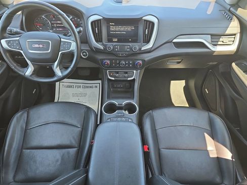 Used 2023 GMC Terrain SLT w/ Infotainment Package II image 9