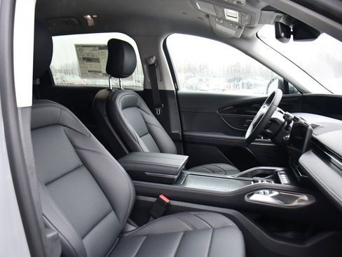 Used 2026 Lincoln Nautilus Premier w/ Jet Appearance Package image 16