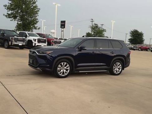 Used 2026 Toyota Grand Highlander FWD image 5