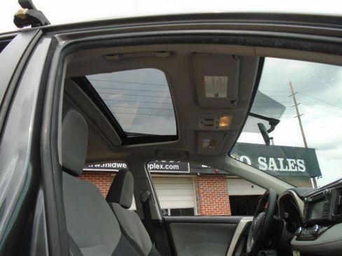 Used 2014 Toyota RAV4 XLE AWD/4WD image 25
