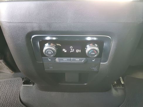 Certified 2025 GMC Yukon XL Denali image 21