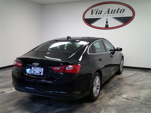 Used 2016 Chevrolet Malibu LT image 9