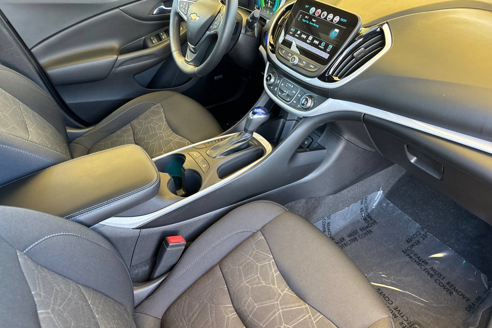 Used 2017 Chevrolet Volt LT w/ Comfort Package FWD image 18