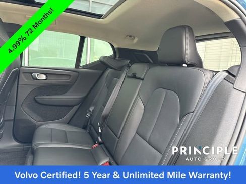 Certified 2025 Volvo XC40 B5 Core image 37