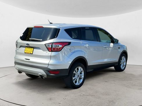 Used 2017 Ford Escape SE AWD/4WD image 5
