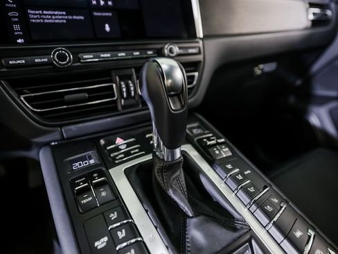 Certified 2021 Porsche Macan GTS image 20