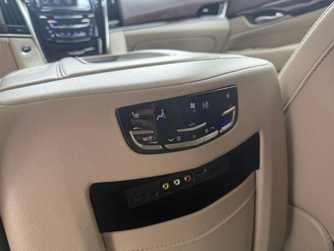 Used 2016 Cadillac Escalade ESV Premium AWD/4WD image 13