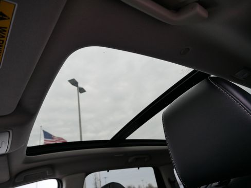 Used 2023 Acura MDX w/Technology Package image 33