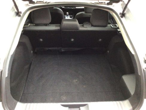 Used 2024 Toyota Prius LE FWD image 23