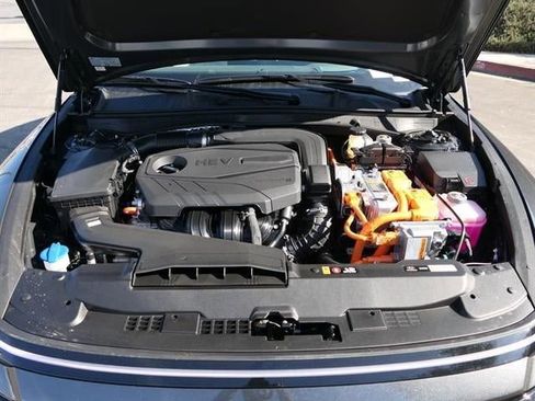 New 2025 Hyundai Sonata Limited image 61