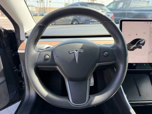 Used 2020 Tesla Model 3 Performance image 13